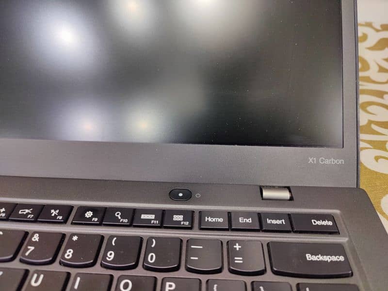 Lenovo ThinkPad X1 Carbon Ultrabook (3rd Gen) – Core i5 5th Gen 5