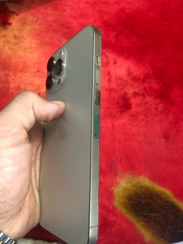 13 pro max jv non actuo 128 gb bettry helth 99 waterproof 0
