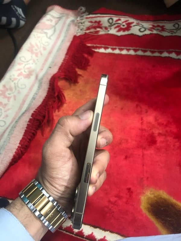 13 pro max jv non actuo 128 gb bettry helth 99 waterproof 5