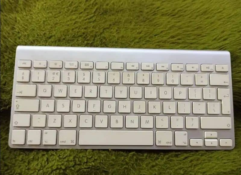 Anker Ultra-Slim Bluetooth Keyboard 4