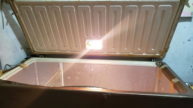 used waves full size deep freezer 0