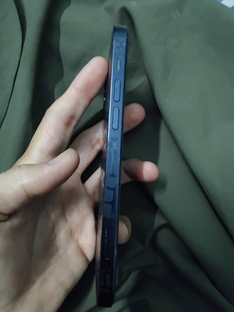 iphone 12 9/10 0