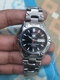 seiko 5 sports watch, accurate timing, 10/10 condition