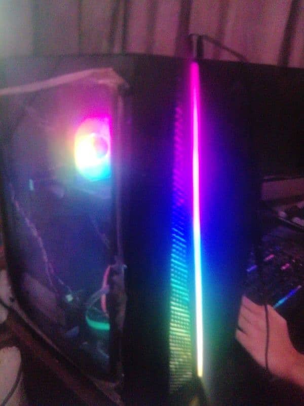 Core i7 + MSI GPU + 16gb ram 2