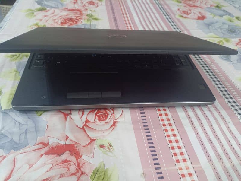 Dell Percision 7520 core i7 4