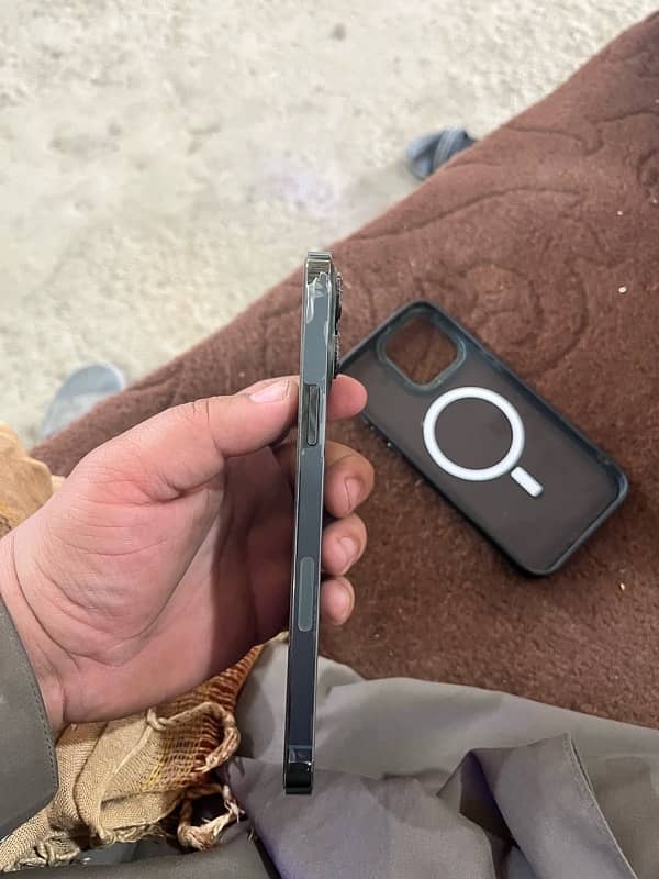 iphone 13 pro max 3