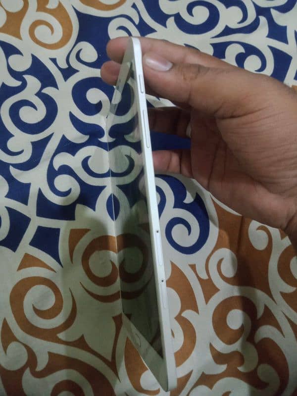 Excellent condition tablet  mobile number 03020442331 2