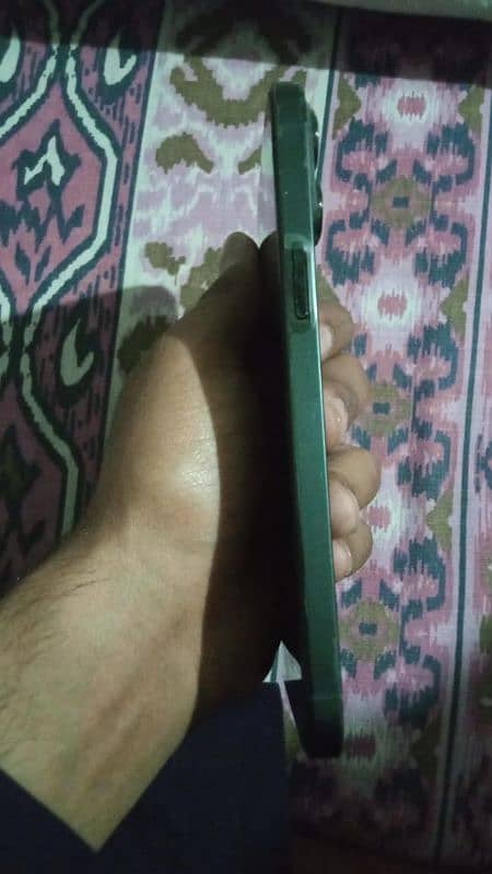 iPhone 13 Pro Max for Sale – Excellent Condition! 2