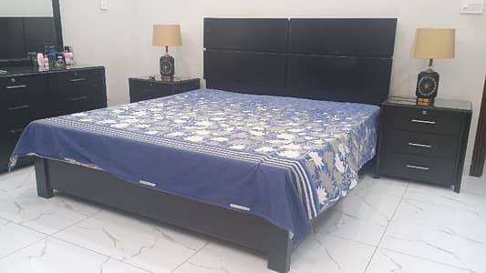 Solid wood bed set with dressing and side tables