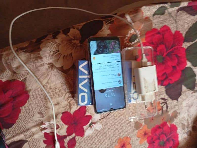 vivo y20 condition used like new ladies hand used 7
