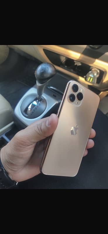 iPhone 11 Pro in mint condition 1