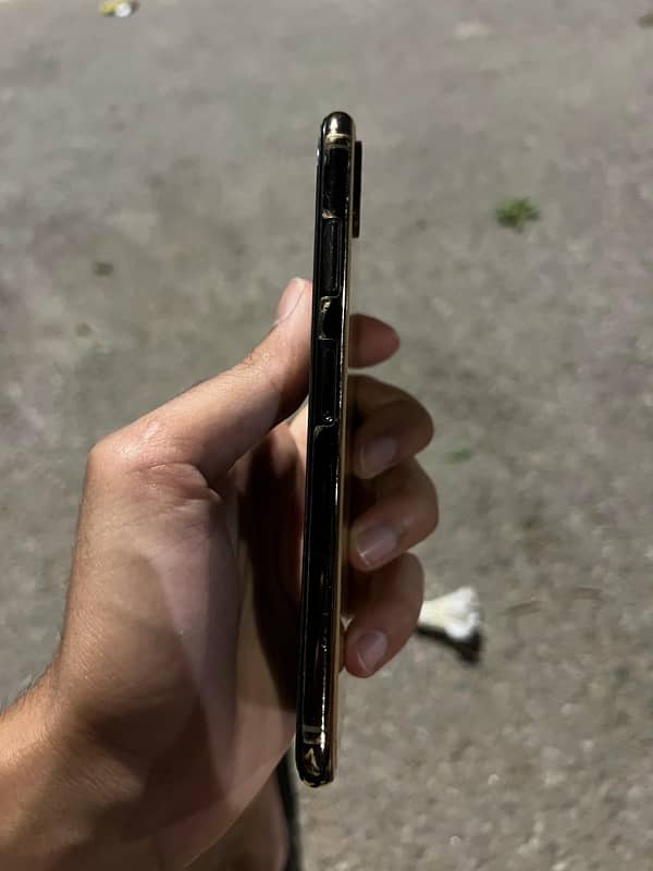 iPhone XS Max 1