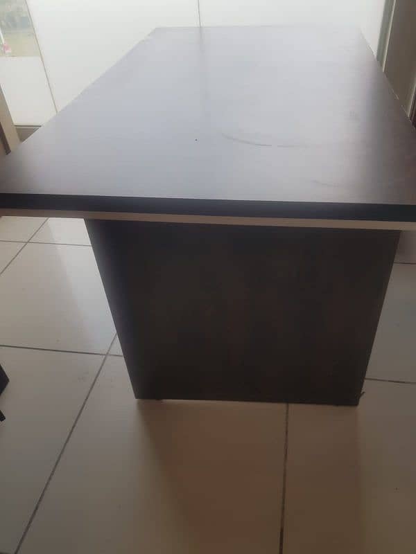 Executive Table Good Condition Reasonable Price 2