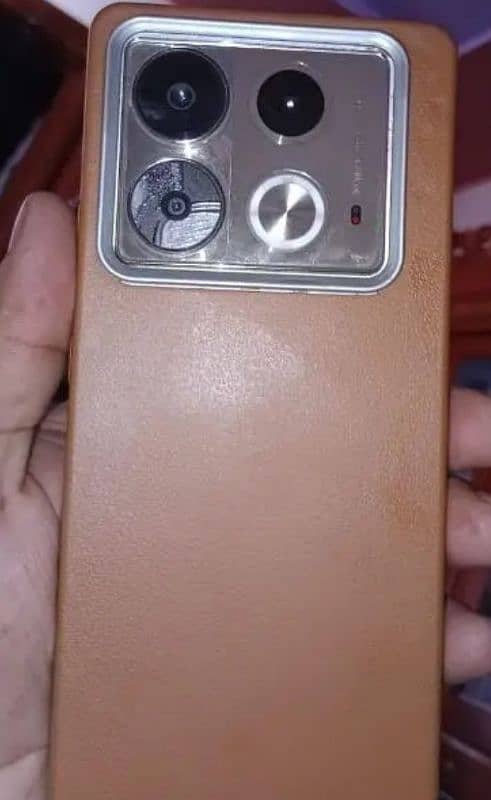 infinx Note 40 box or chger Sat ha  3 Mont warnit ha abi 2