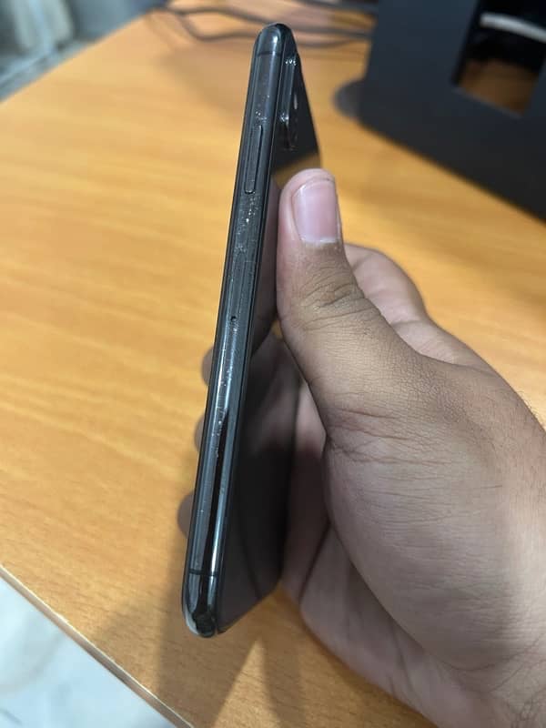 Iphone Xs dual offical pta approved 5