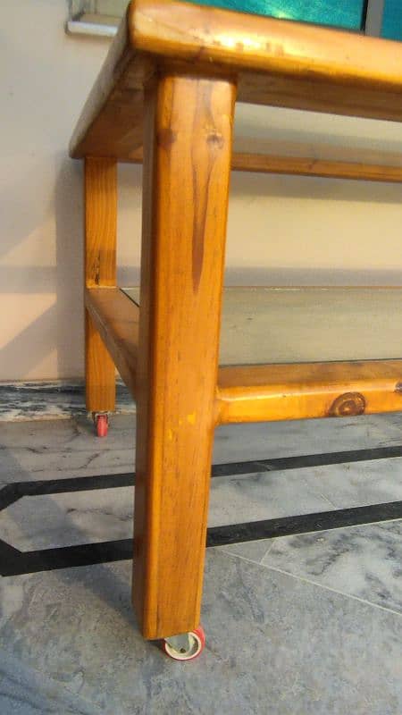 It's a beautiful centre table  custom made 4