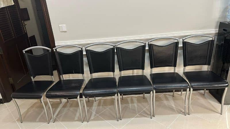 i want to sale 2 seater sofa 6 pec Chair 2 pair Fancy lights 0