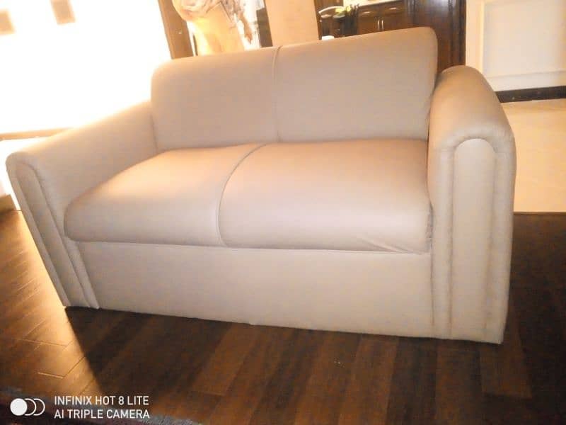 i want to sale 2 seater sofa 6 pec Chair 2 pair Fancy lights 6