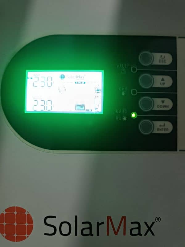 I am selling my 3kv inverter in new condition 2