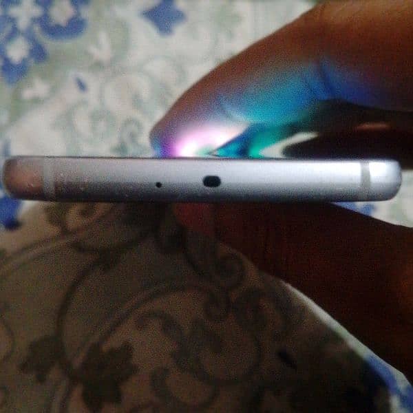 Samsung Galaxy s6 edge for sale only  panal damag Baki finger all ok 3