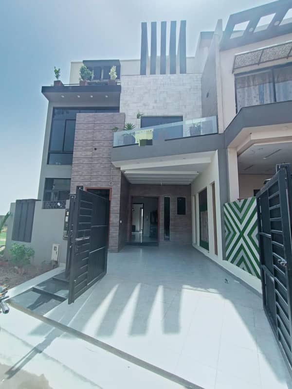 5 Marla Beautiful House For Sale Ideal Location 0