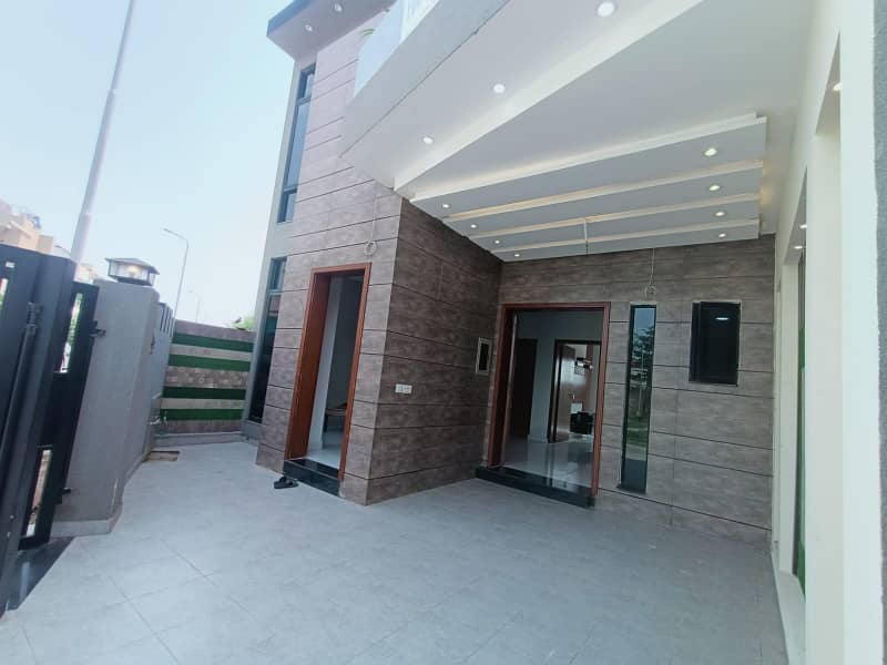 5 Marla Beautiful House For Sale Ideal Location 2