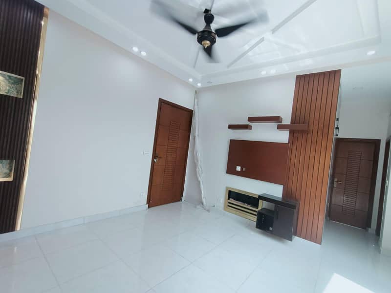 5 Marla Beautiful House For Sale Ideal Location 7