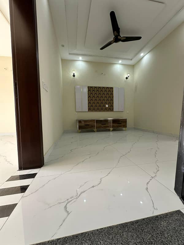 5 Marla Beautiful House For Sale Ideal Location 28