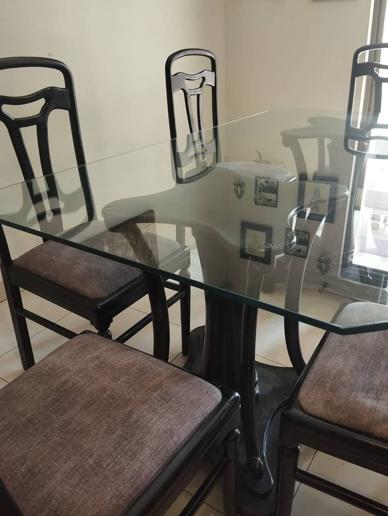 6 Persons Dining Table 4