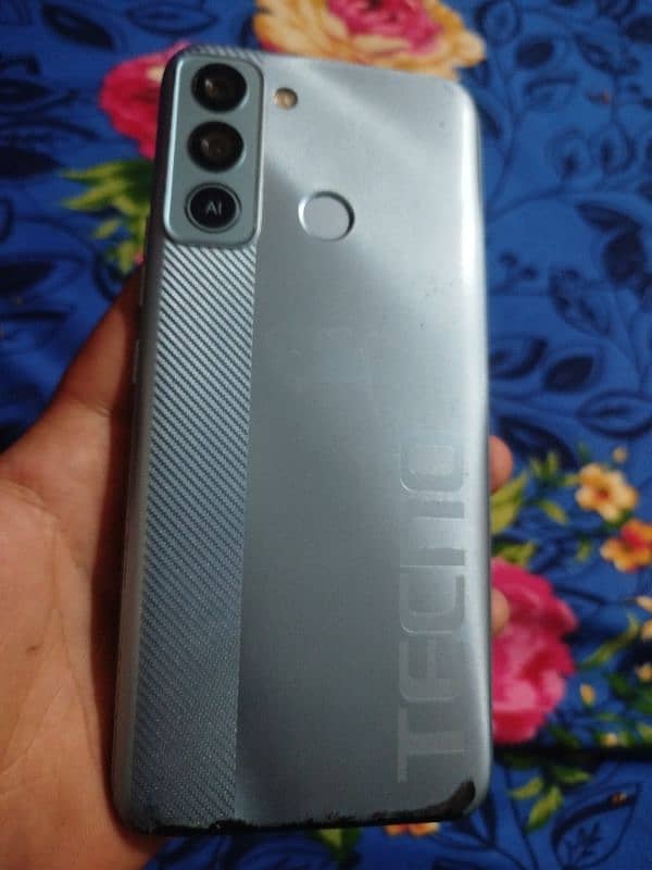 Tecno 0