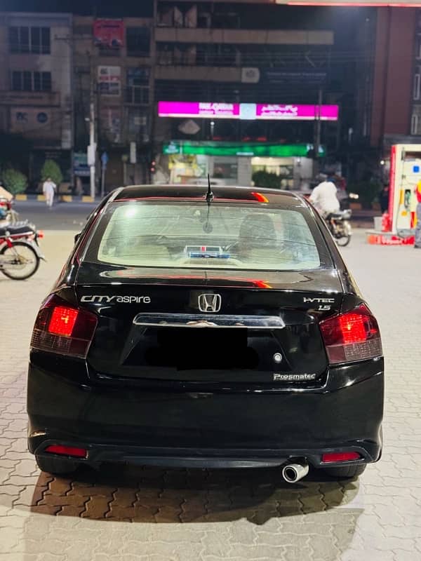 Honda City Aspire 1.5 prosmatic 2014 1