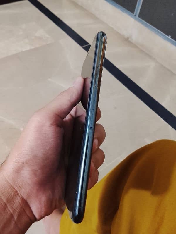 apple iphone 11 pro max 10/10 condition 512Gb 82 battery 3
