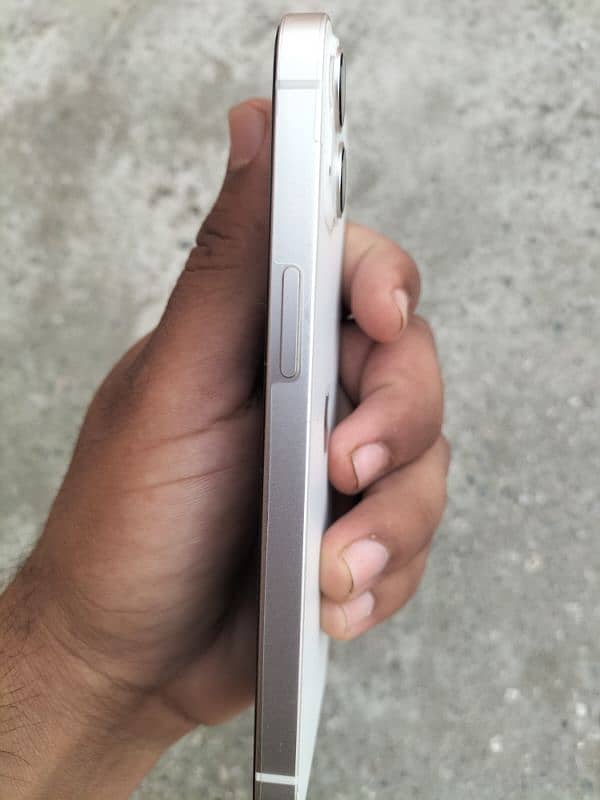 iphone 13 128 gb 4 month sim work 1 year full warnty only 7 time charg 3