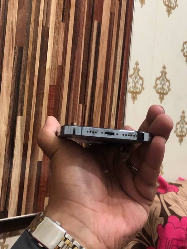 I phone 13 pro max JV 128GB non PTA 3