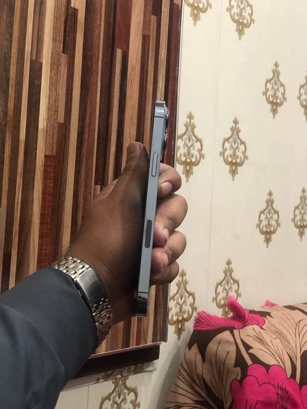 I phone 13 pro max JV 128GB non PTA 6