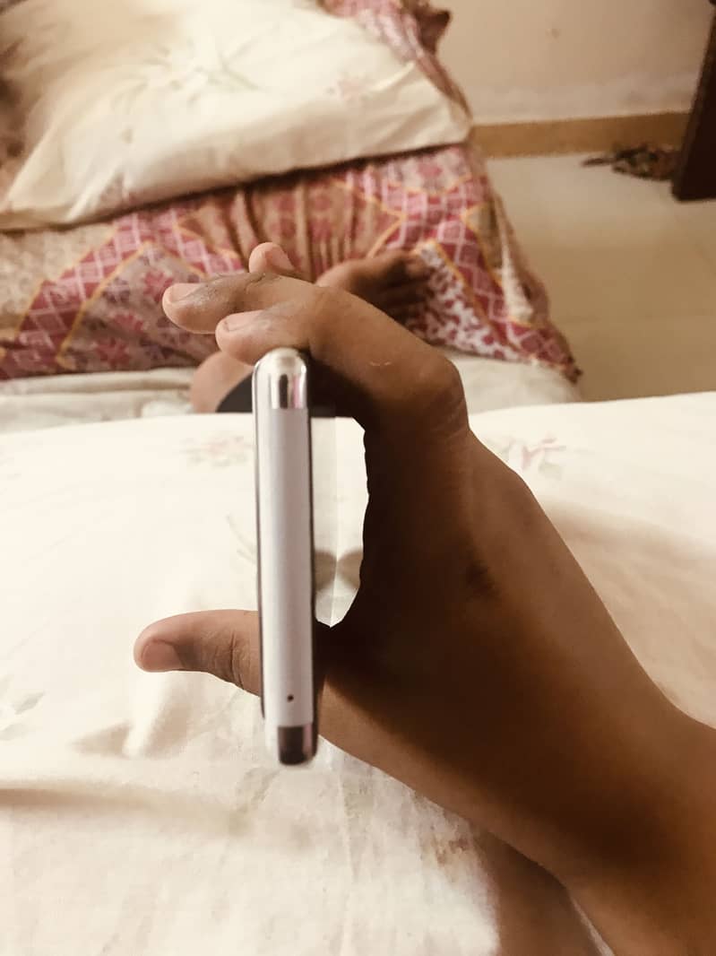 Google pixel 6pro 4