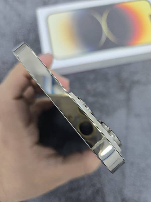Apple iPhone 14 Pro Max (Non PTA) 5