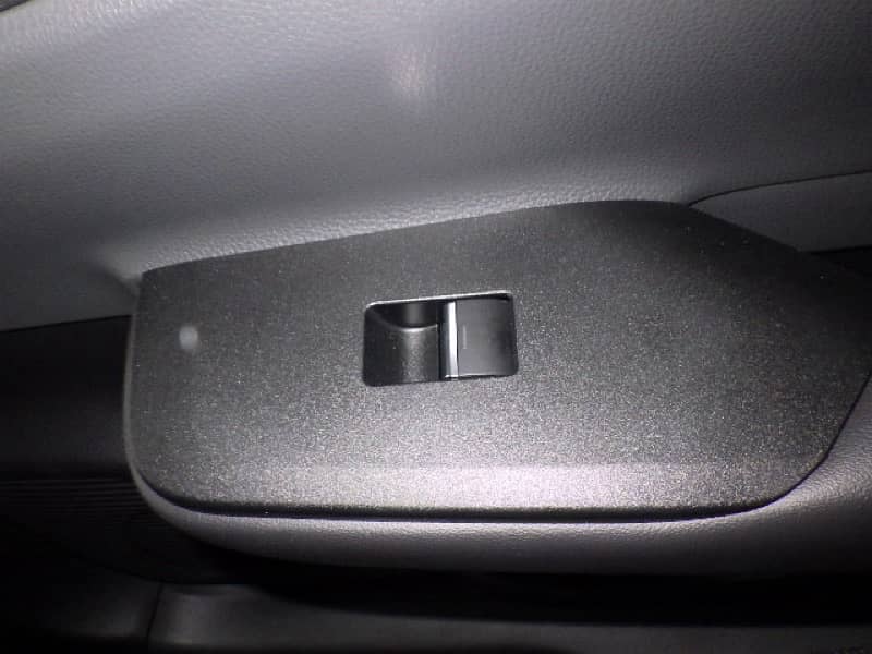 Toyota Prius 2023 6