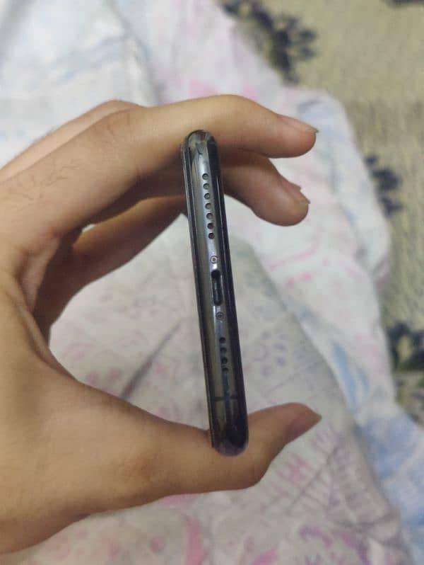 Iphone 11 pro max pta approve 6