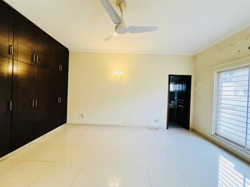 Beautiful New 4 Bed Upper Portion Separate Gate Available For Rent 4