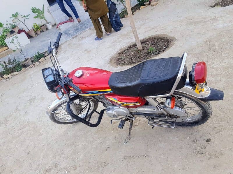honda 125 Karachi number 1