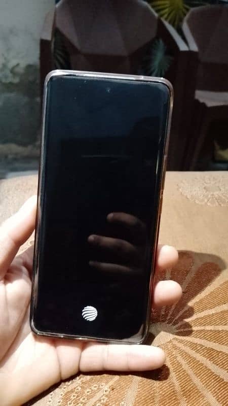 vivo v 40e with box and charger and 10 month warrenty 4