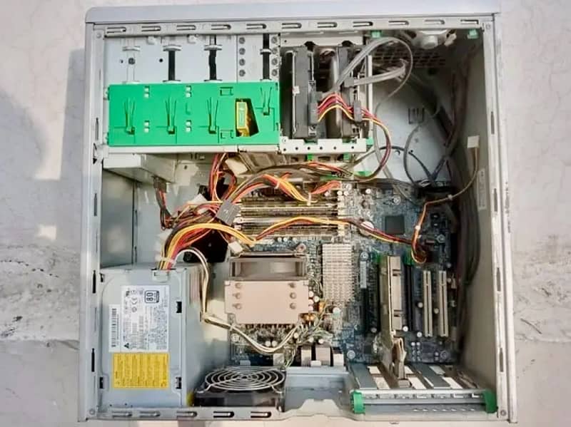 hp z400 work station 4 gb ram no hard drive 3