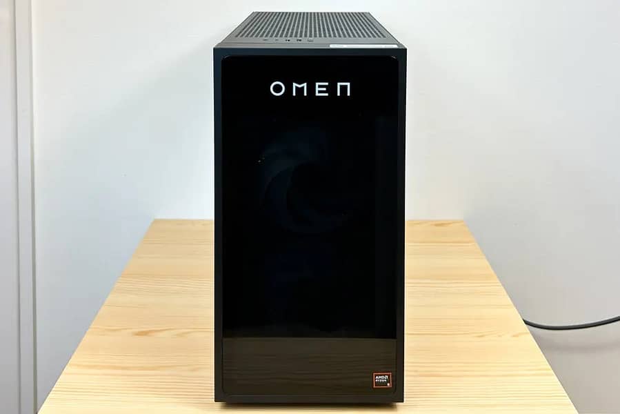 HP OMEN 35L Gaming Pc AMD Ryzen 7 8700G 32GB DDR5-6000 RTX™ 4070 SUPER 2