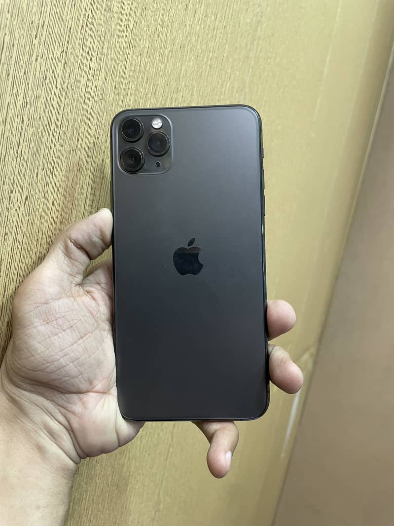 iPhone 11 Pro Max 0