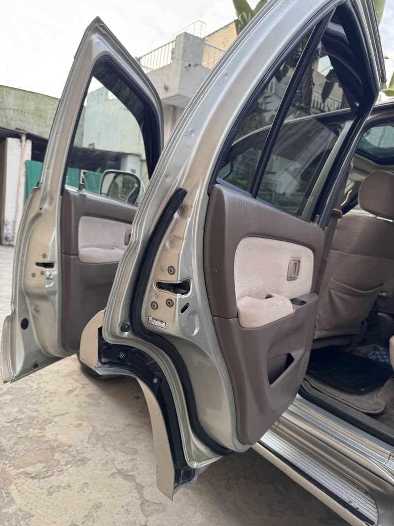 SURF Hilux SSR-G 3400 v6 17