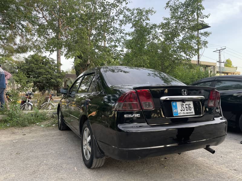 Hona Civic 2005 EXI 8