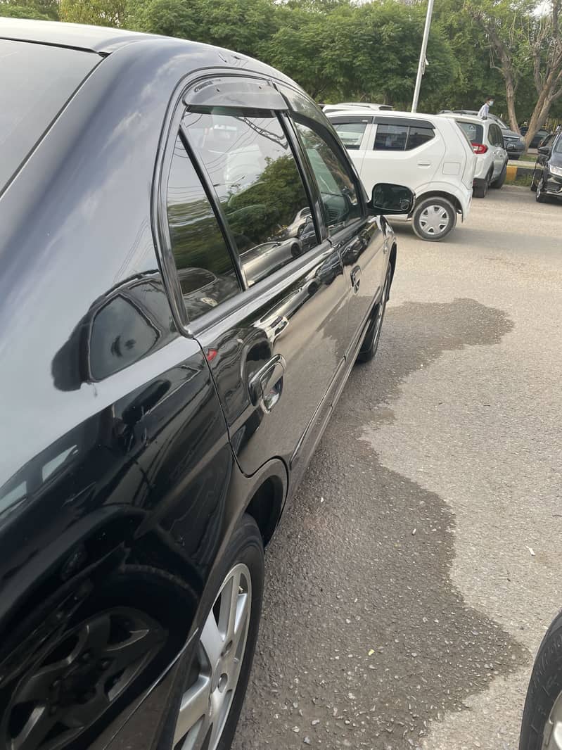 Hona Civic 2005 EXI 9