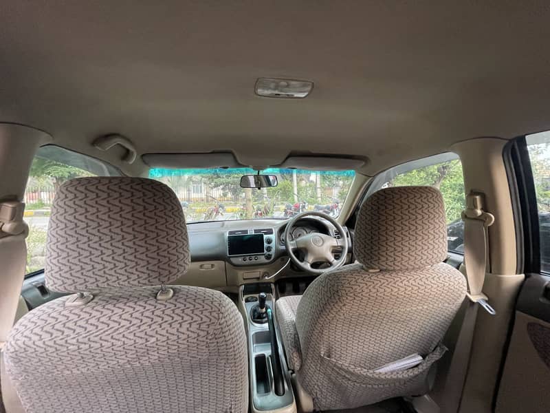 Hona Civic 2005 EXI 11