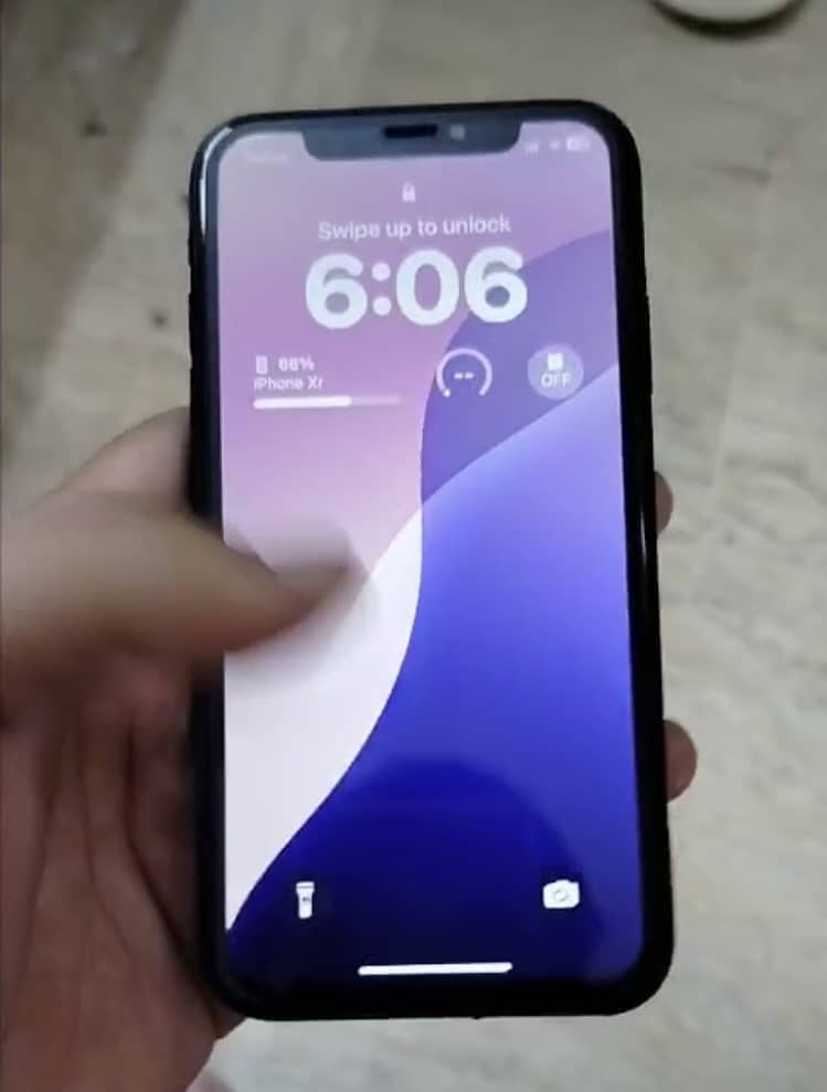 Apple iPhone XR 0